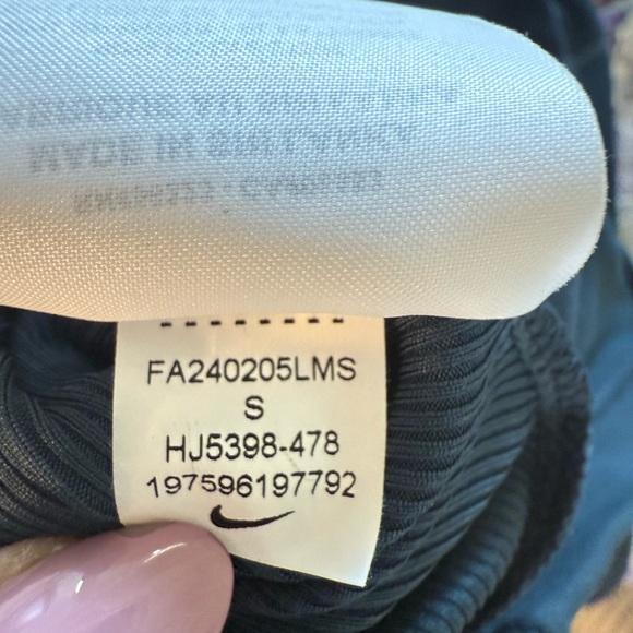 Nike Women's One Dri-FIT Full Zip Midlayer Jacket - Picture 10 of 10